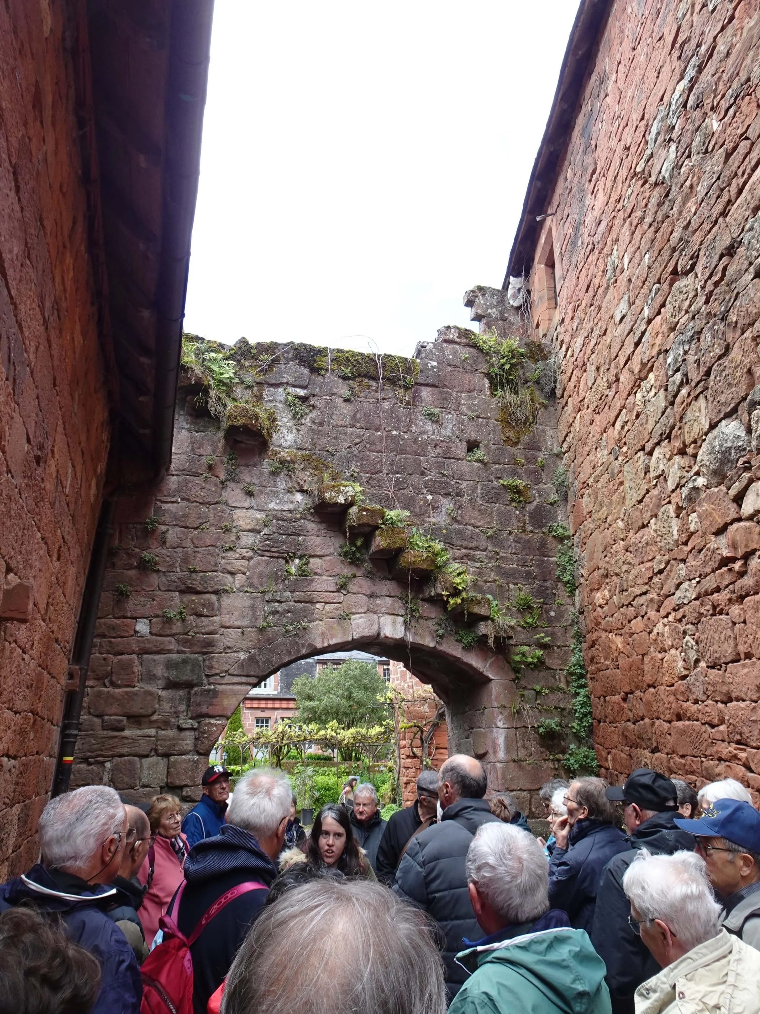 2026 04 13 voyage dans le lot et la dordogne collonges la rouge 16 