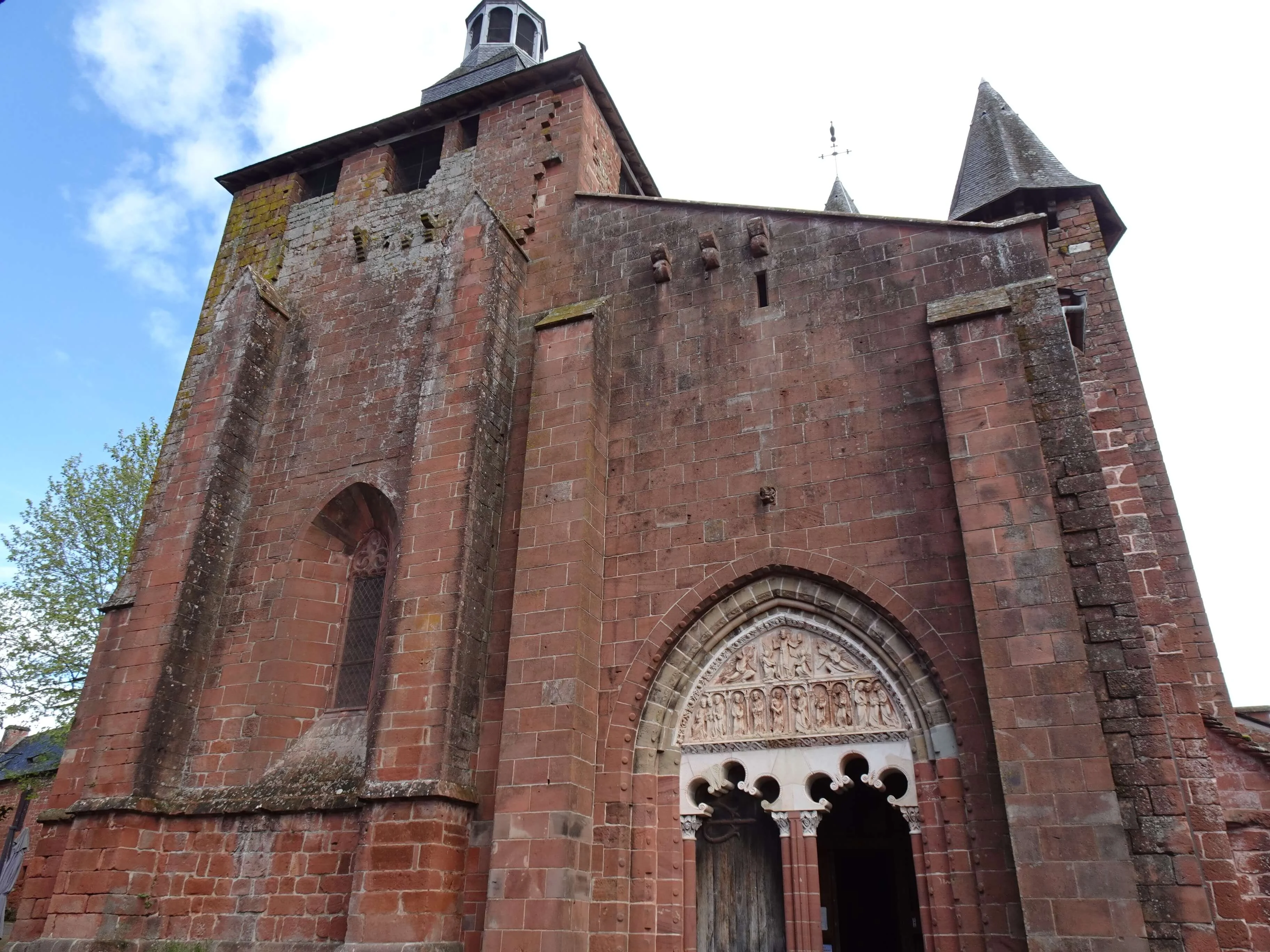 2026 04 13 voyage dans le lot et la dordogne collonges la rouge 19 