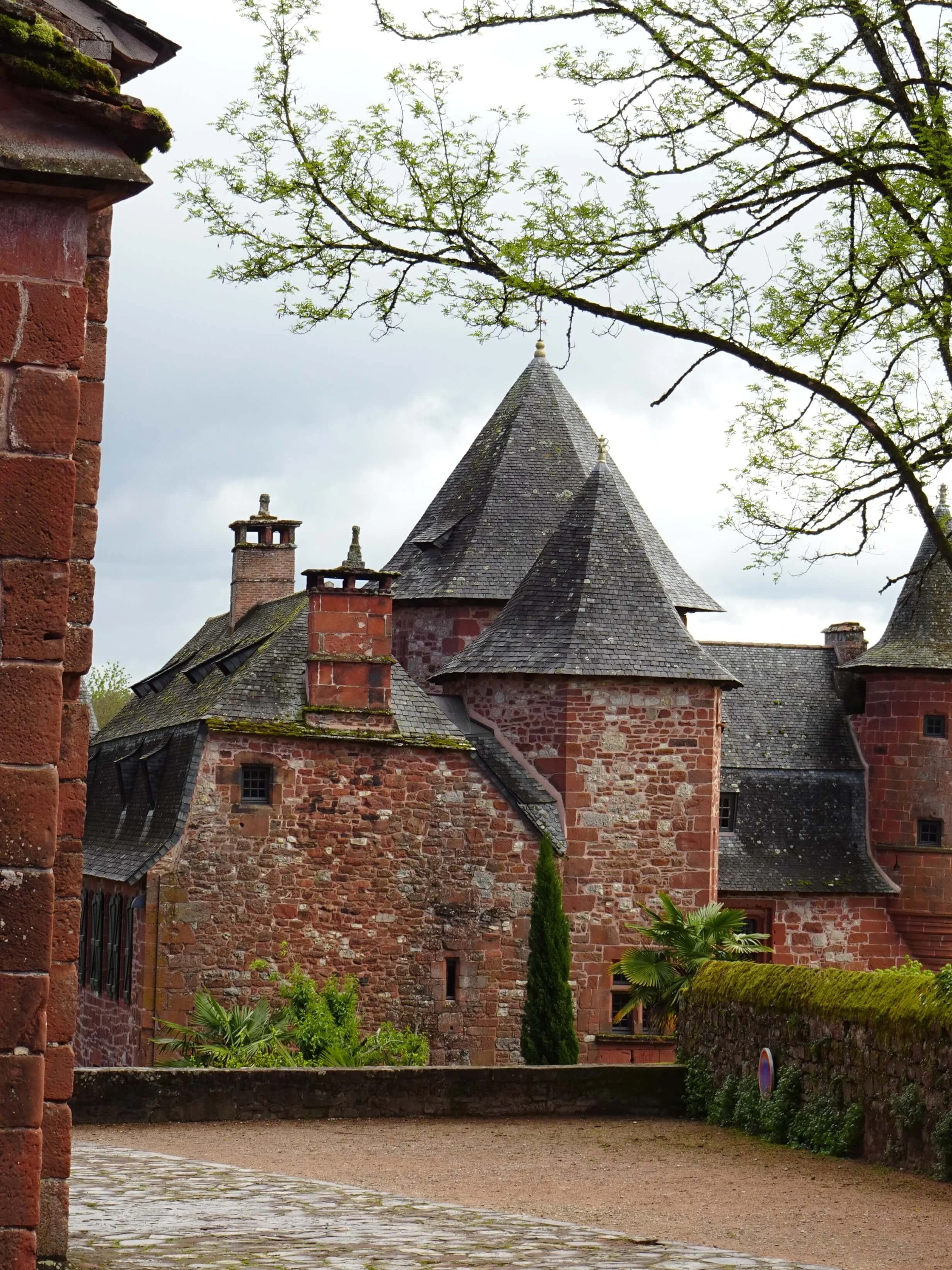 2026 04 13 voyage dans le lot et la dordogne collonges la rouge 21 