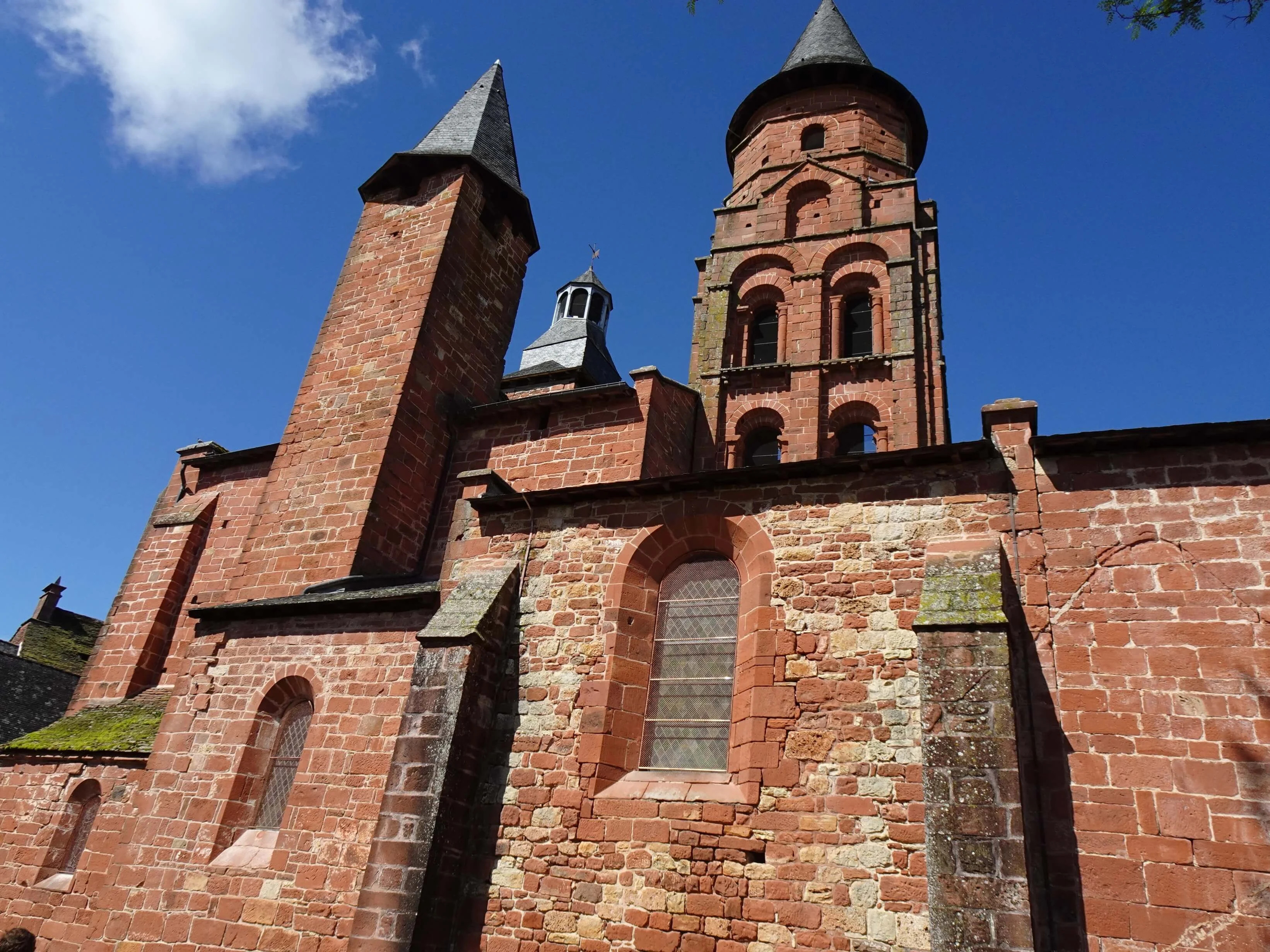 2026 04 13 voyage dans le lot et la dordogne collonges la rouge 31 