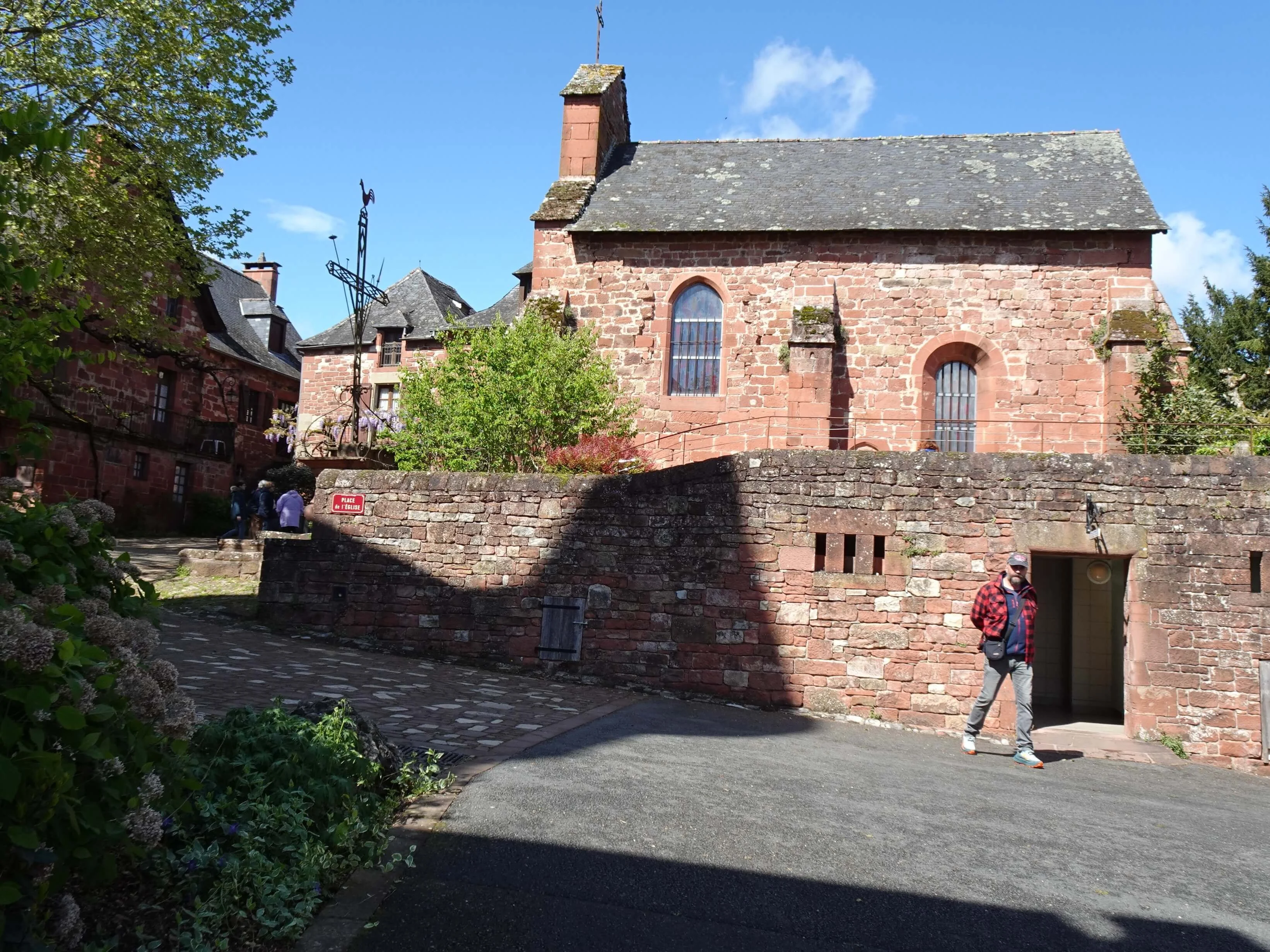 2026 04 13 voyage dans le lot et la dordogne collonges la rouge 38 