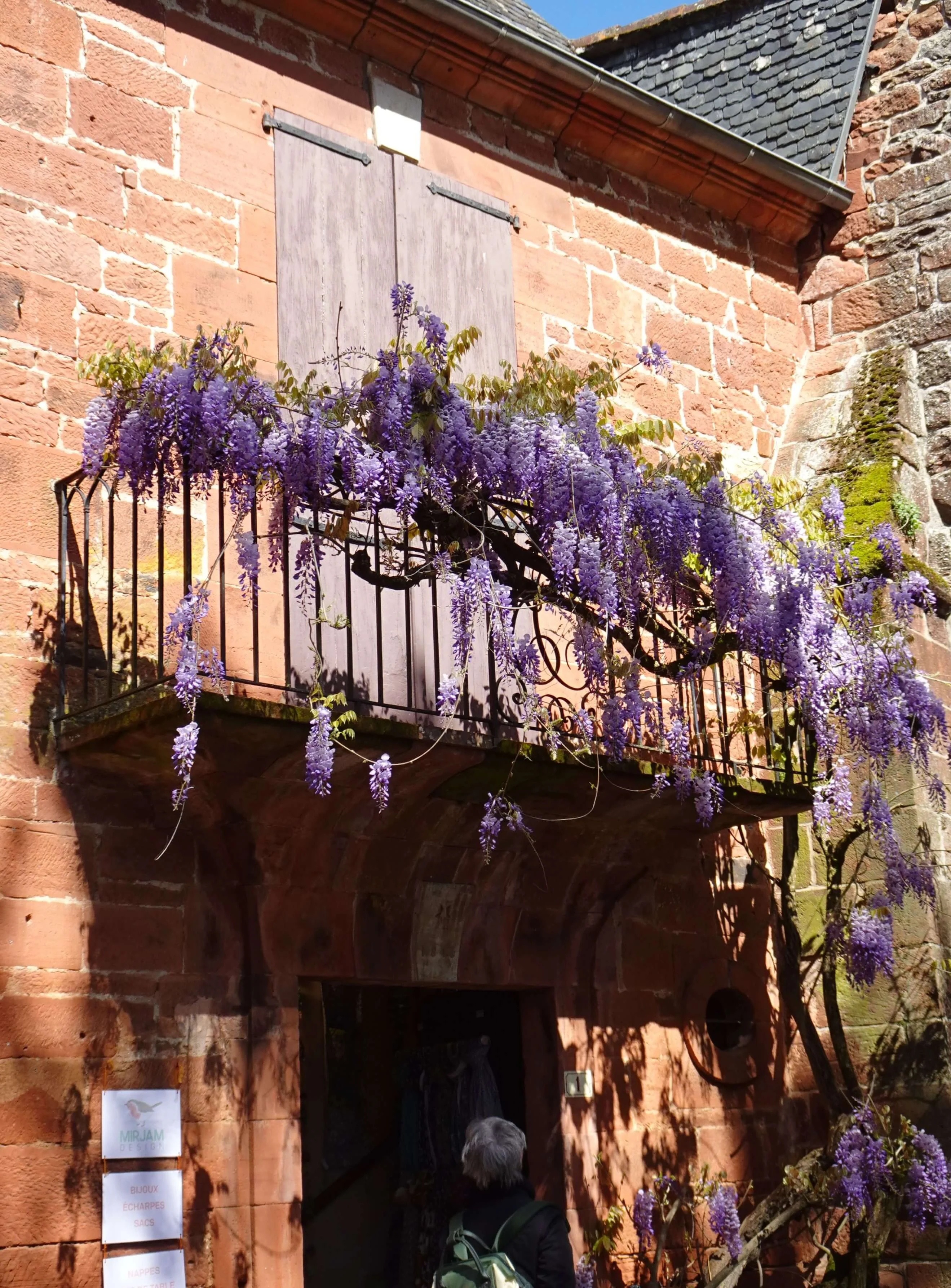 2026 04 13 voyage dans le lot et la dordogne collonges la rouge 42 