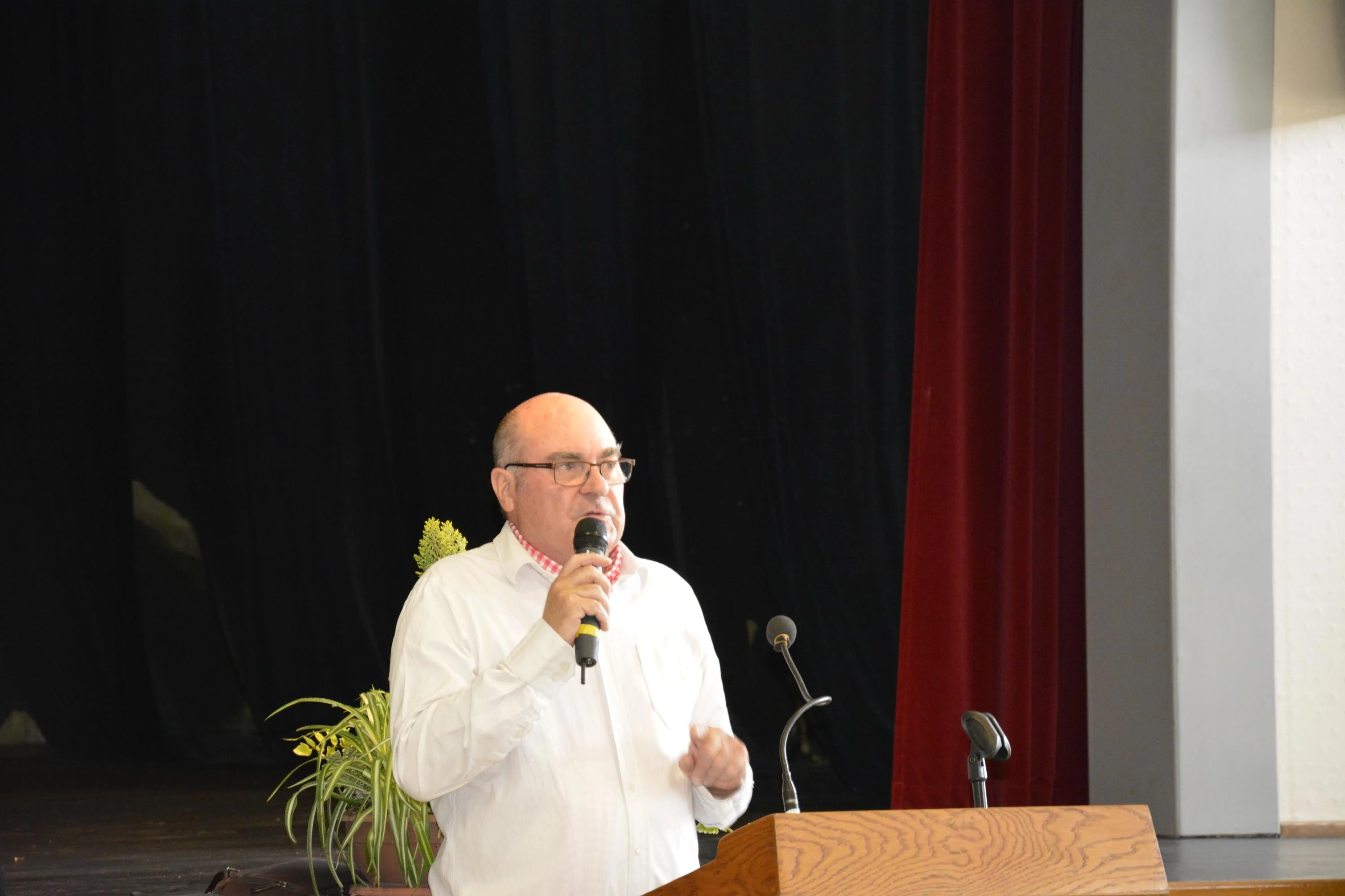 G trouve exposition inauguration 11 salle des fetes