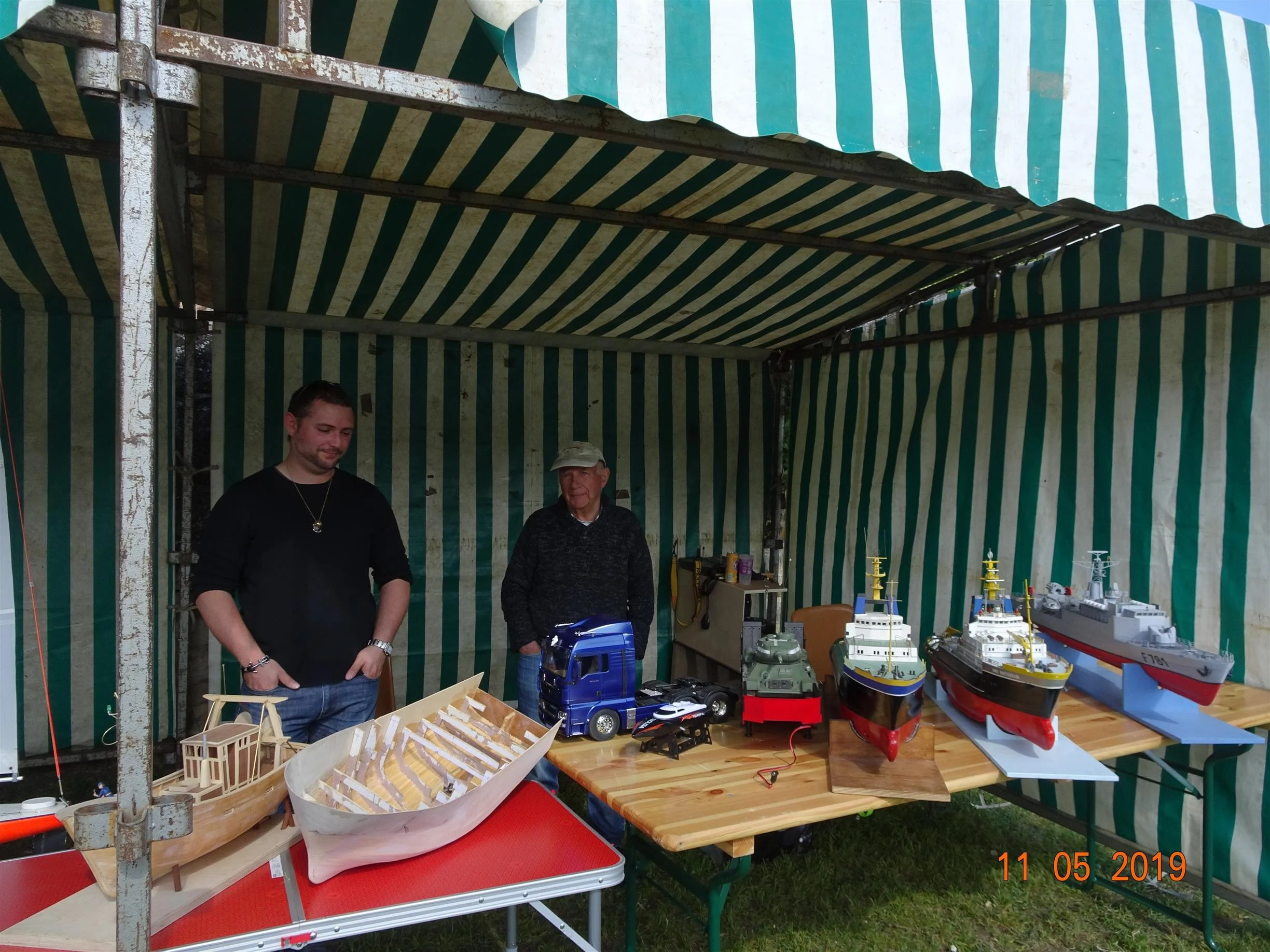 G trouve exposition ext 04 maquettes bateaux