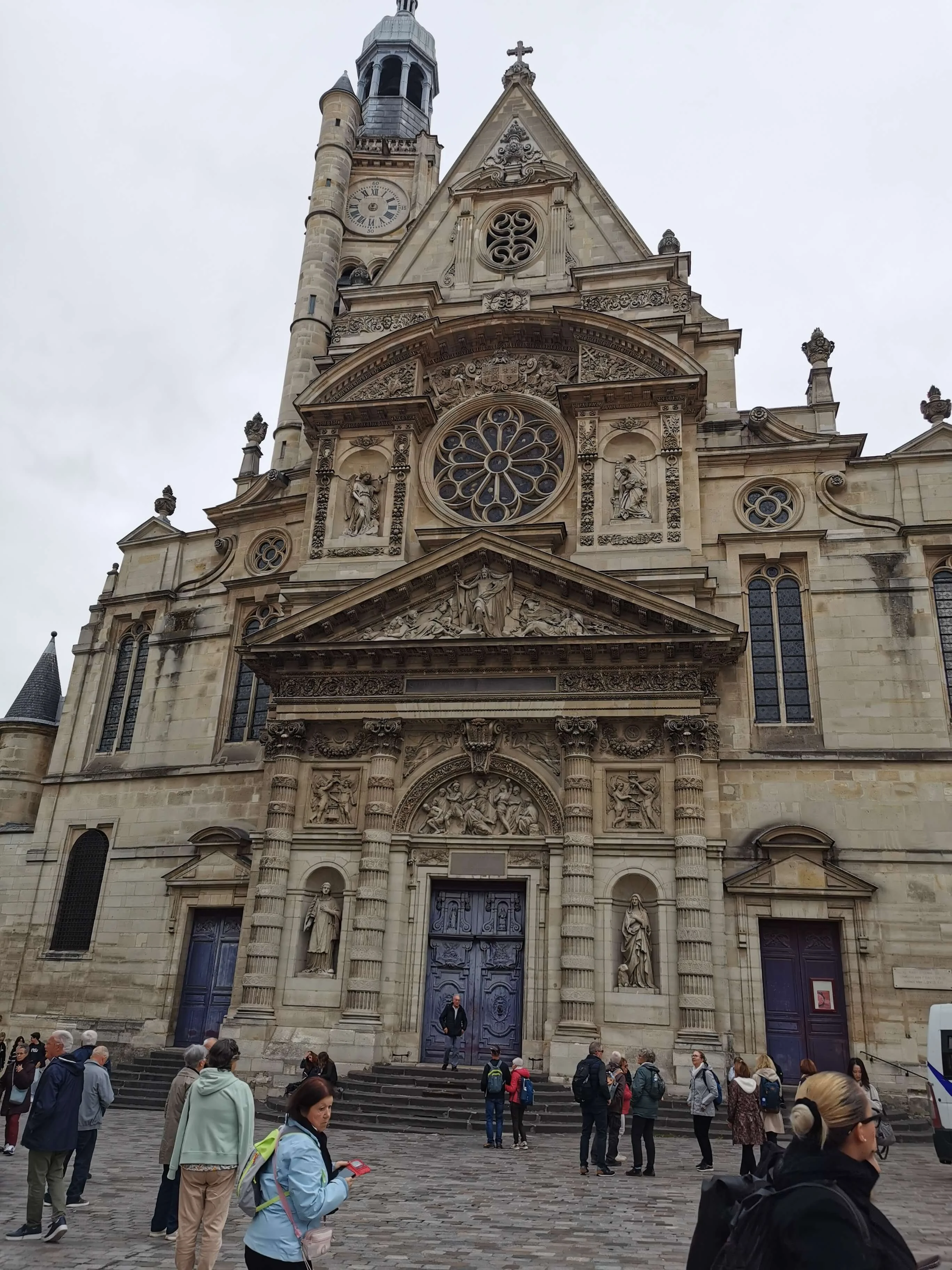 Paris 23 eglise sainte genevieve